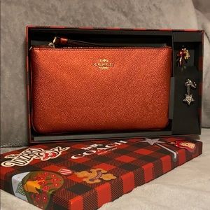 Coach Large size wristlet